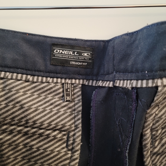 Men's O'Neill Chino - Picture 2 of 3